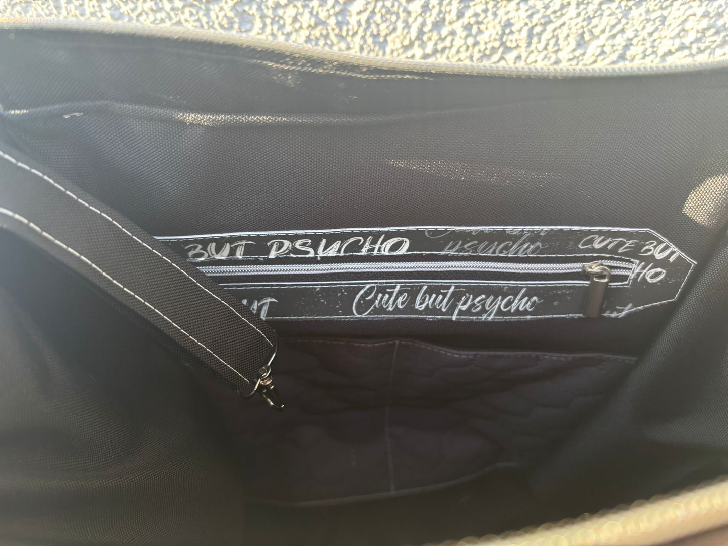 toller geräumiger Rucksack **Einzelstück**, aus Glow in the Dark Kunstleder