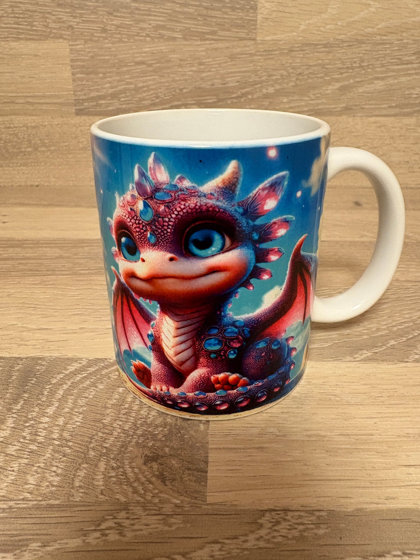 Kaffee-/Teetasse Glitzerdrache mit Edelsteinen Artikeln. 1013