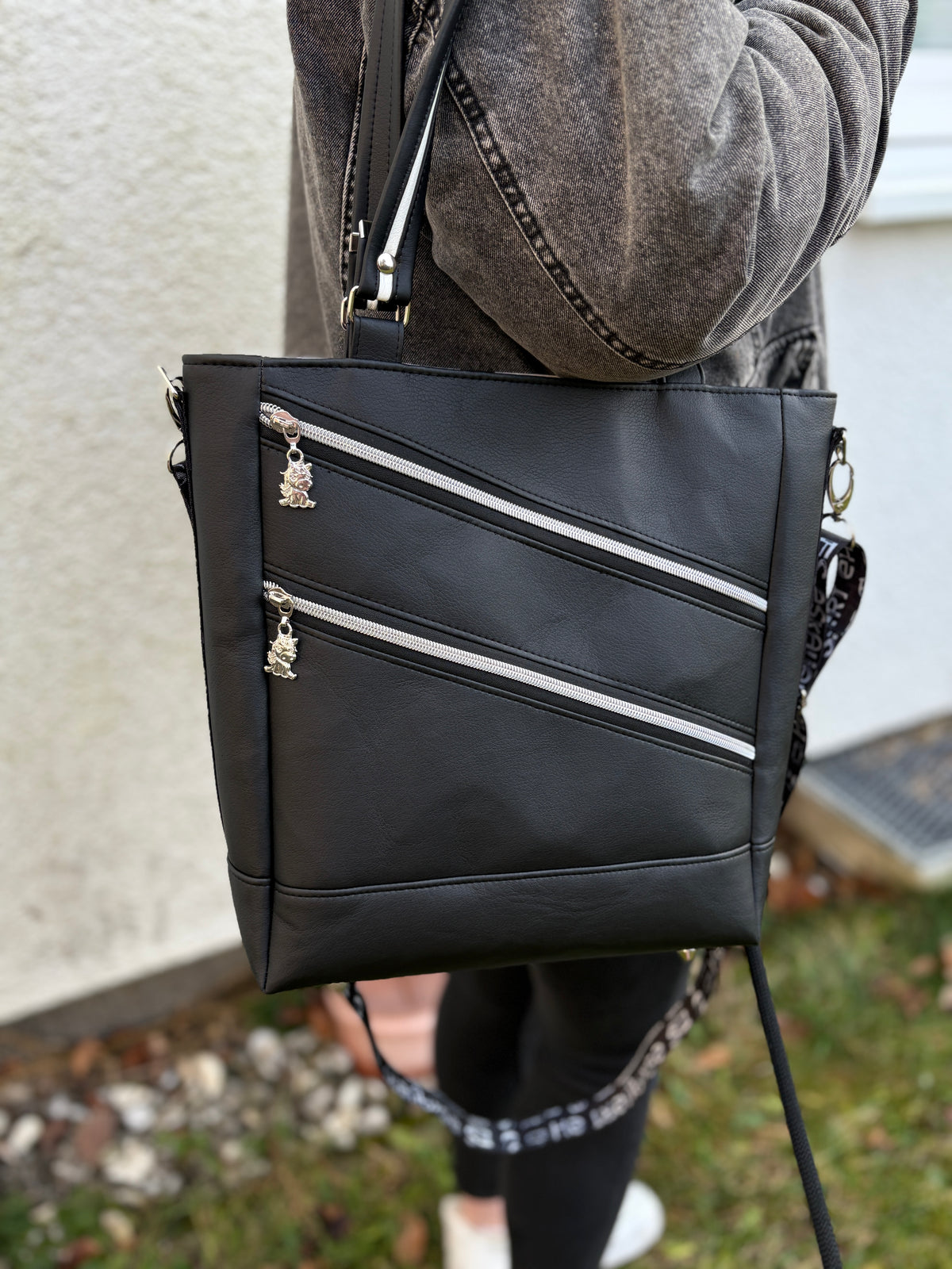 🖤 Handmade Design-Tasche mit Schultergurt & Henkeln