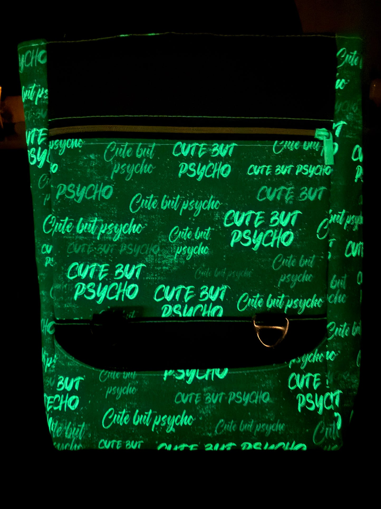 toller geräumiger Rucksack **Einzelstück**, aus Glow in the Dark Kunstleder