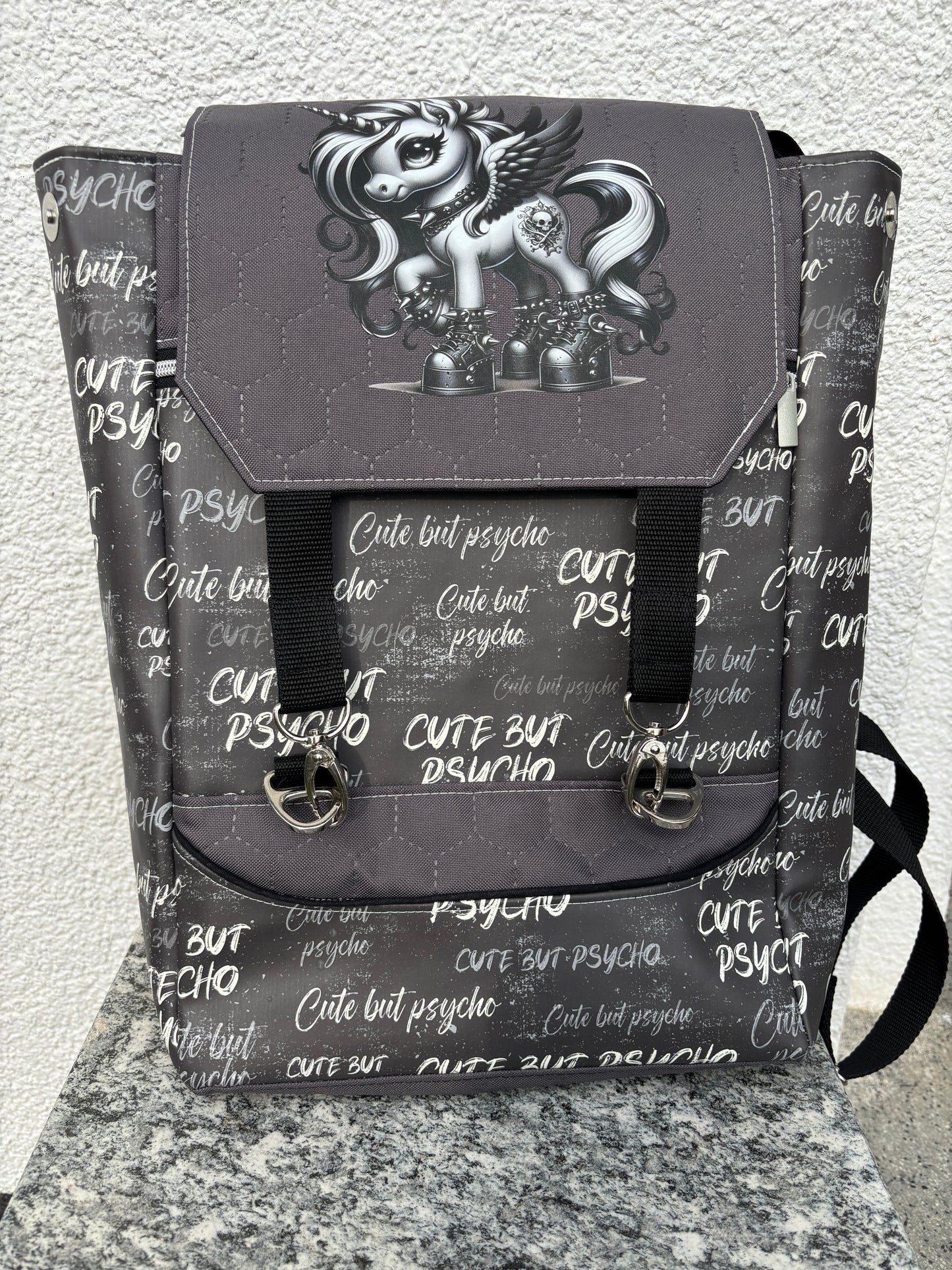 toller geräumiger Rucksack **Einzelstück**, aus Glow in the Dark Kunstleder
