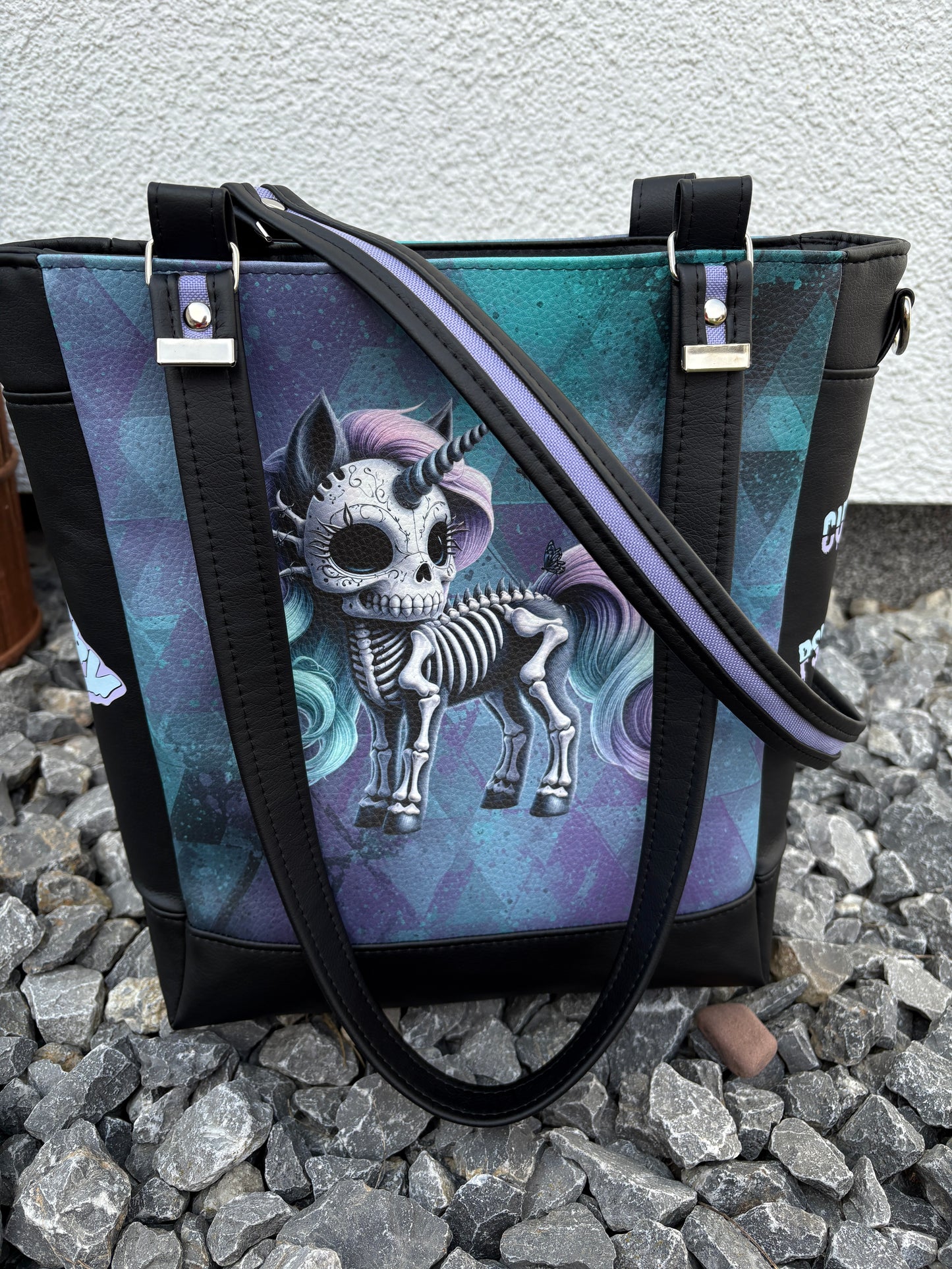 🖤 Handmade Design-Tasche mit Schultergurt & Henkeln Zombie Einhorn