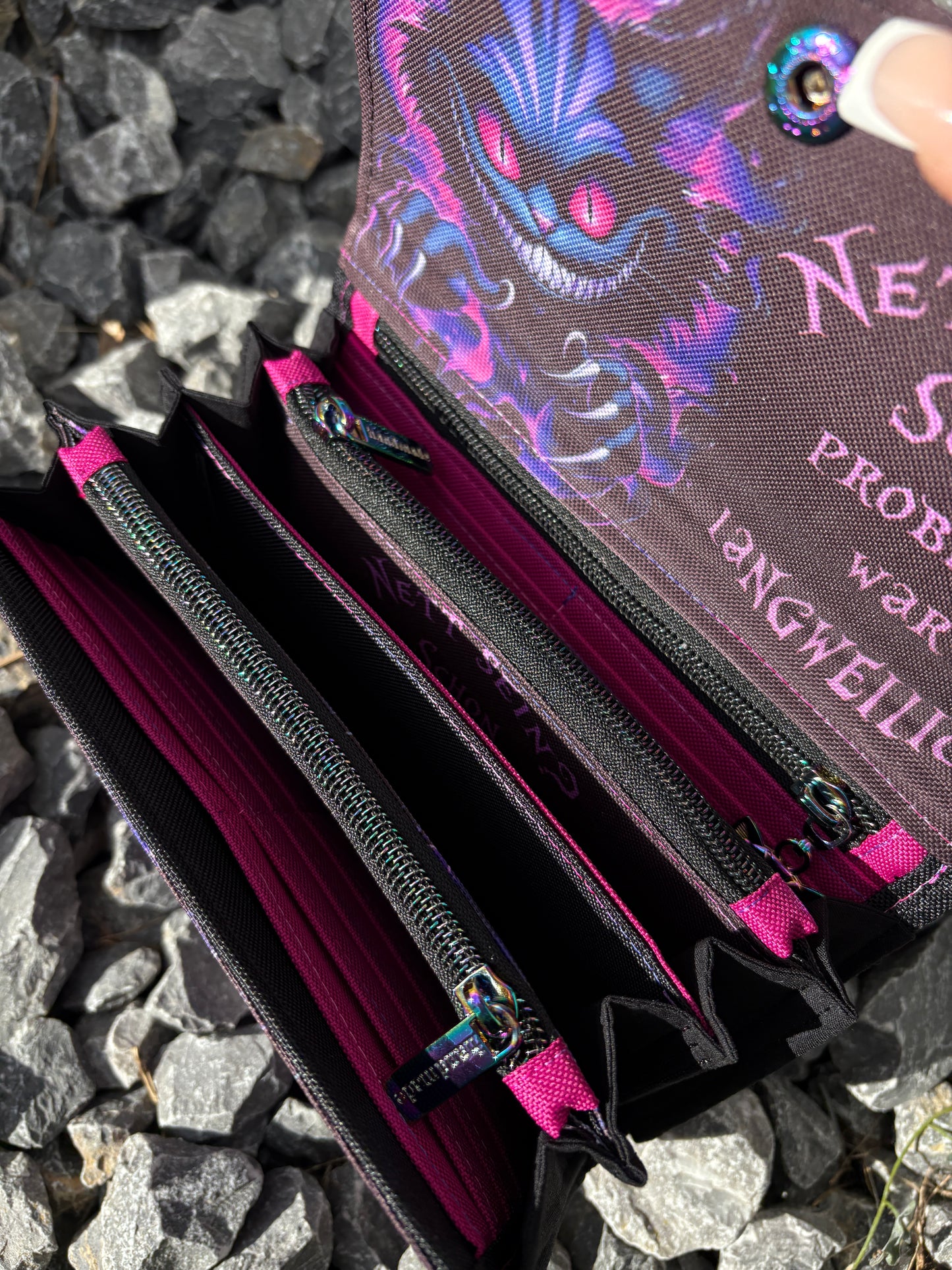 Spacious wallet, big wallet