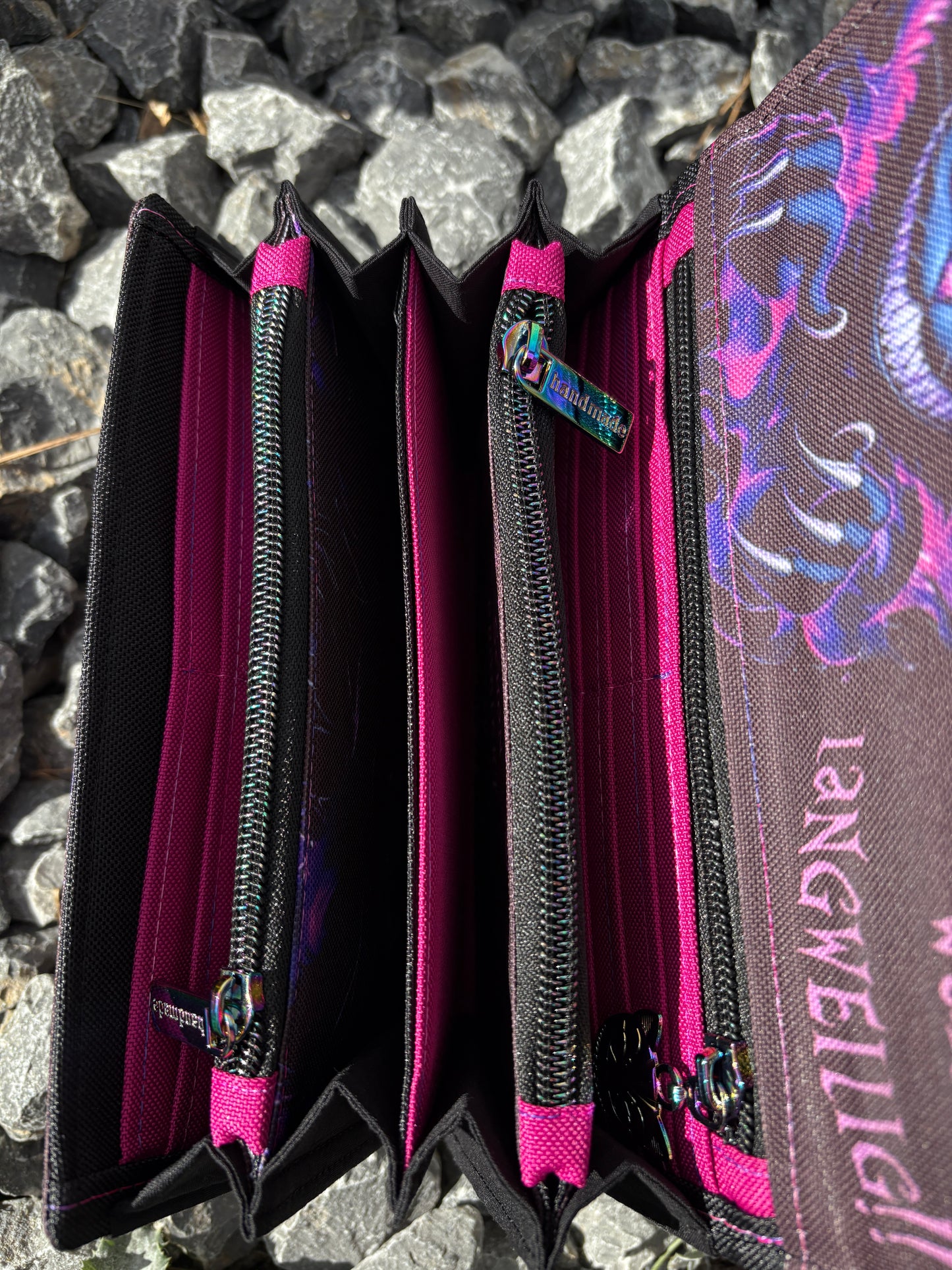 Spacious wallet, big wallet