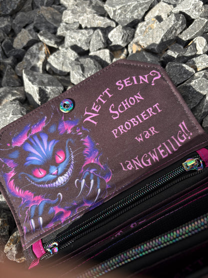 Spacious wallet, big wallet
