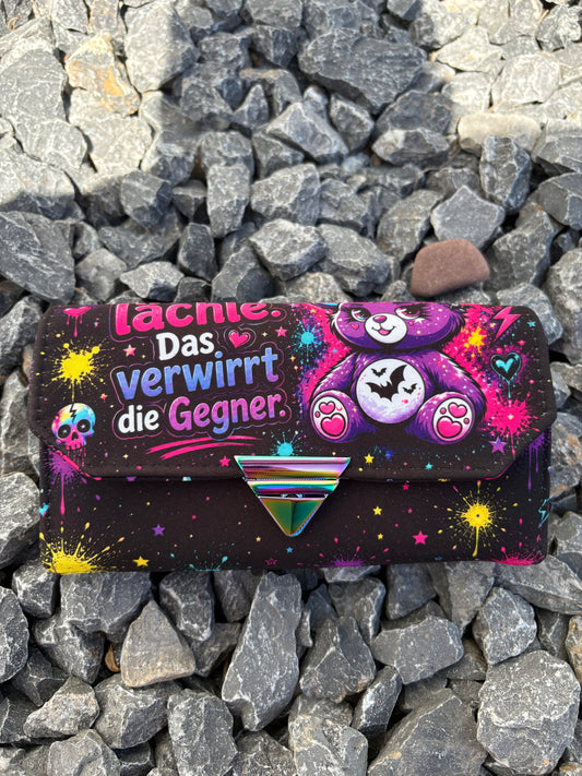 Geldbörse groß bunte Teddys mit Spruch - frech, bunt & mega praktisch