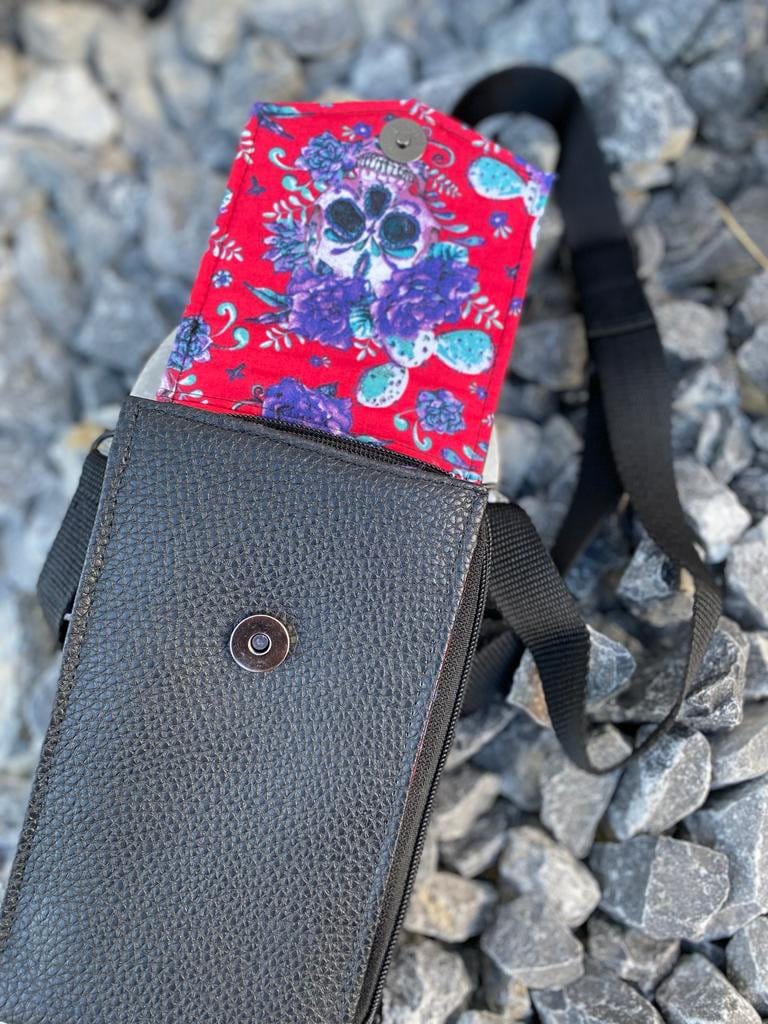 handmade Slingbag/Umhängetasche **unikat**Angegebene Preise sind Gesamtpreise. Umsatzsteuer wird aufgrund Kleinunternehmerstatus gem. § 19 UStG nicht ausgewiesen.

Diese kleine selbstgenähte Umhängetasche Likleine UmhängetascheMein ShopHenkSewnhandmade Slingbag/Umhängetasche **unikat**
