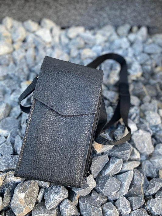 handmade Slingbag/Umhängetasche **unikat**Angegebene Preise sind Gesamtpreise. Umsatzsteuer wird aufgrund Kleinunternehmerstatus gem. § 19 UStG nicht ausgewiesen.

Diese kleine selbstgenähte Umhängetasche Likleine UmhängetascheMein ShopHenkSewnhandmade Slingbag/Umhängetasche **unikat**